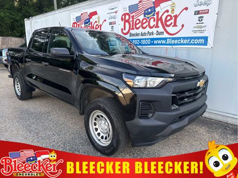 Used 2023 Chevrolet Colorado W/T RWD image 1