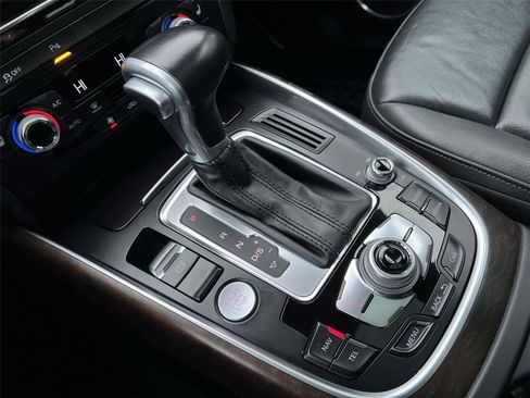 Used 2016 Audi Q5 2.0T Premium Plus w/ Technology Package image 21