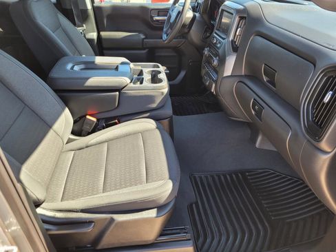 Used 2023 Chevrolet Silverado 1500 Custom image 10