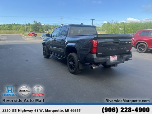 Used 2024 Toyota Tacoma SR AWD/4WD image 6