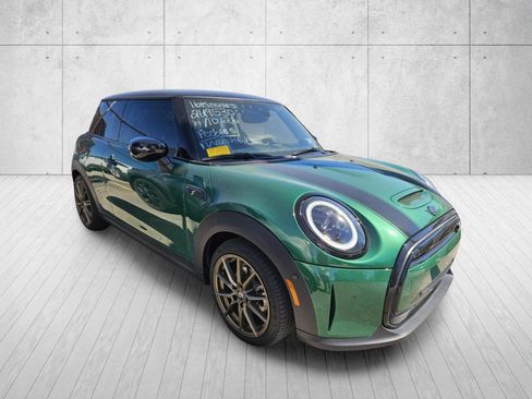 Used 2024 MINI Cooper SE image 3
