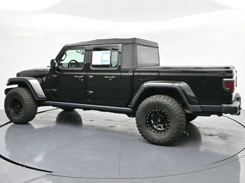 Used 2021 Jeep Gladiator Willys image 5