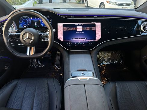 Certified 2023 Mercedes-Benz EQS 580 4MATIC Sedan image 4