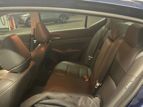 Used 2022 Nissan Altima 2.5 SR image 4