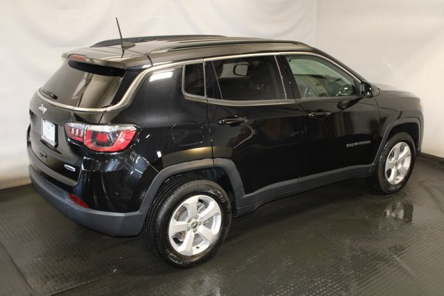 Used 2020 Jeep Compass Latitude w/ Cold Weather Group AWD/4WD image 5