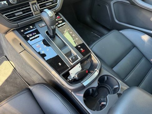 Certified 2026 Porsche Macan image 23