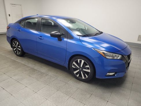 Used 2021 Nissan Versa SR FWD image 11