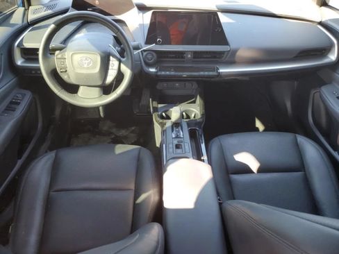 Used 2024 Toyota Prius LE FWD image 8