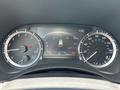 Certified 2024 Toyota Highlander XLE FWD image 24