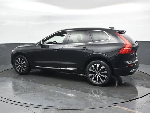 Used 2023 Volvo XC60 B5 Plus image 10