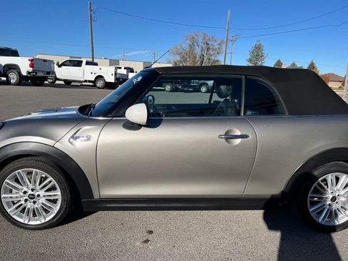 Used 2019 MINI Cooper S w/ Premium Package image 8