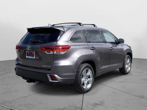 Used 2019 Toyota Highlander Limited image 3