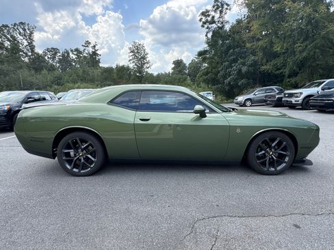 Used 2023 Dodge Challenger SXT w/ Blacktop Package RWD image 4