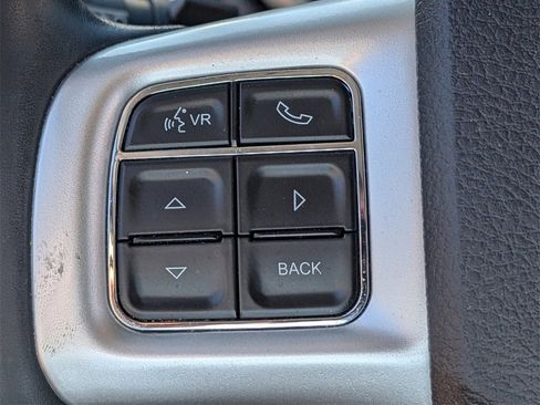 Used 2020 Dodge Journey SE w/ SE Popular Equipment Group image 24