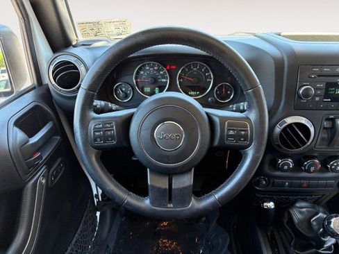 Used 2016 Jeep Wrangler Sport AWD/4WD image 6