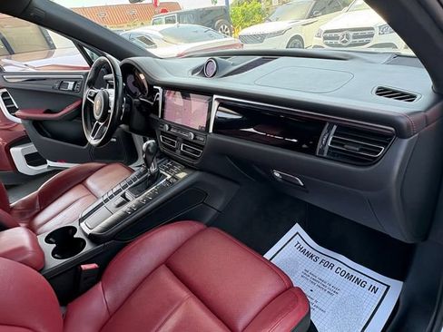 Used 2020 Porsche Macan AWD/4WD image 19
