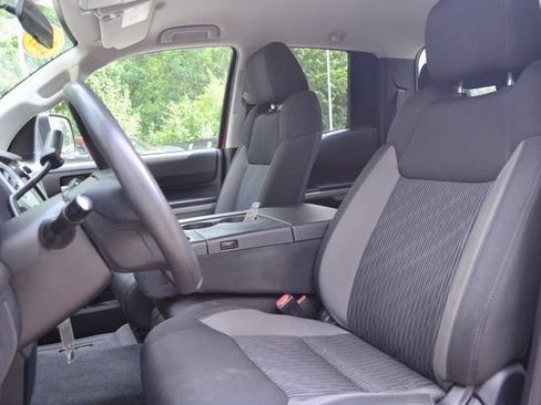 Used 2017 Toyota Tundra SR5 AWD/4WD image 18