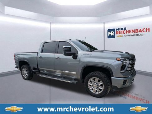 Used 2026 Chevrolet Silverado 2500 High Country w/ Technology Package AWD/4WD image 1