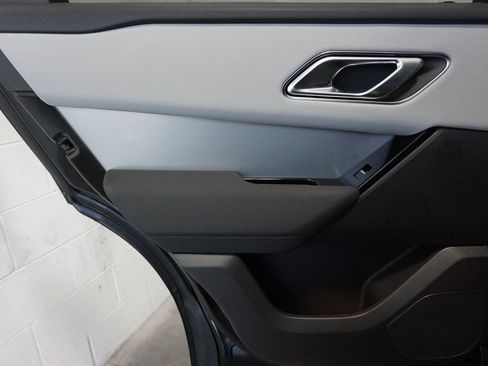 Used 2025 Land Rover Range Rover Velar S image 28