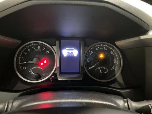 Used 2023 Toyota Tacoma SR5 RWD image 18