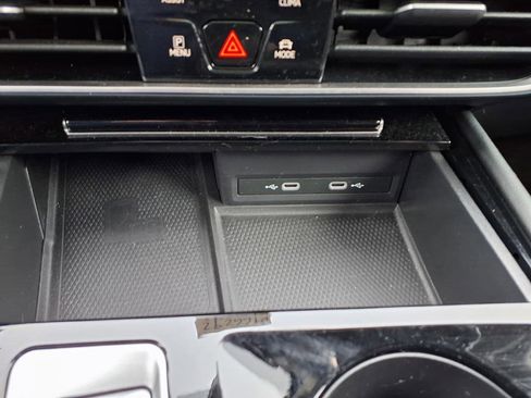 Used 2024 Volkswagen Atlas SE w/ Panoramic Sunroof Package image 31