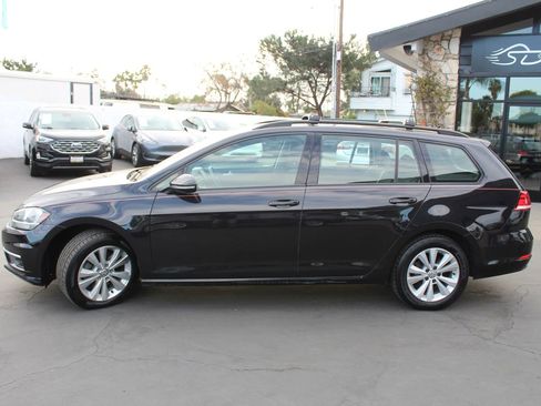 Used 2019 Volkswagen Golf S AWD/4WD image 2