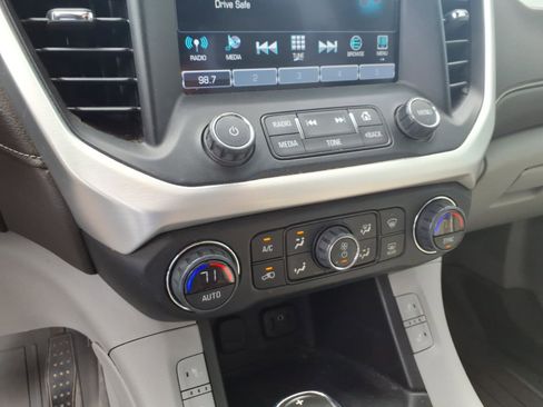 Used 2019 GMC Acadia SLT w/ LPO, Floor Liner Package image 15