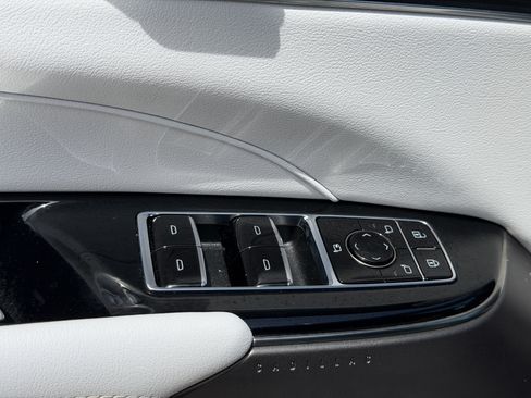 Certified 2024 Cadillac Lyriq Luxury AWD/4WD image 18