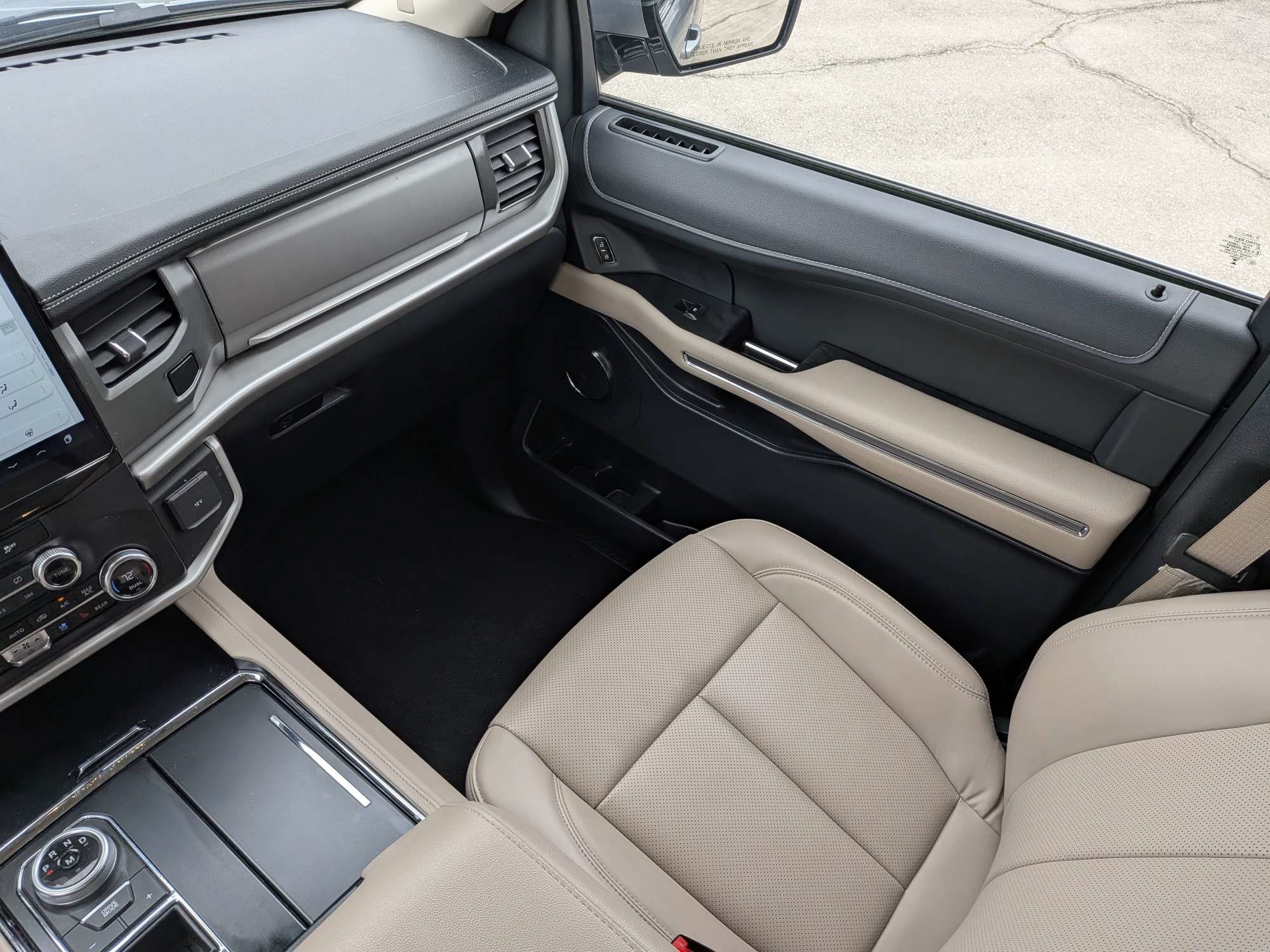 Used 2024 Ford Expedition Max XLT RWD image 17