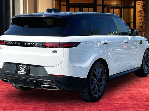 Used 2023 Land Rover Range Rover Sport SE AWD/4WD image 11