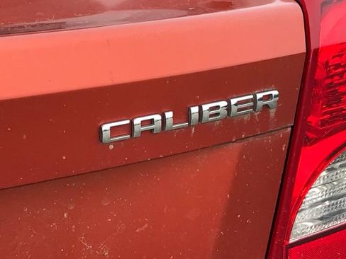 Used 2009 Dodge Caliber SXT FWD image 6