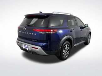 Used 2023 Nissan Pathfinder SL AWD/4WD video 4