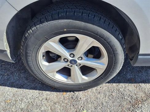 Used 2019 Ford Edge SE image 7