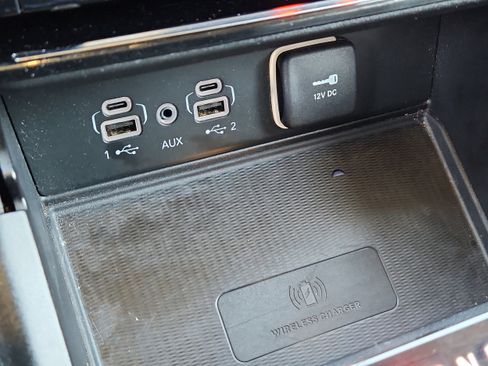 Used 2023 Jeep Grand Cherokee L Laredo w/ Luxury Tech Group I image 24