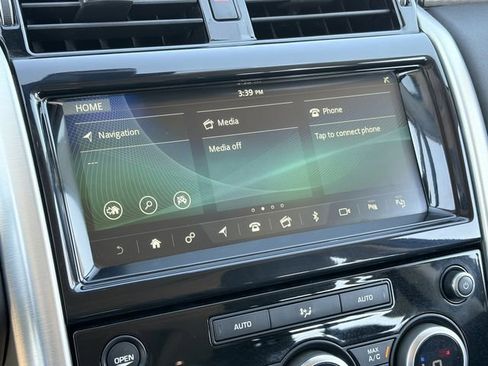 Used 2020 Land Rover Discovery HSE image 13