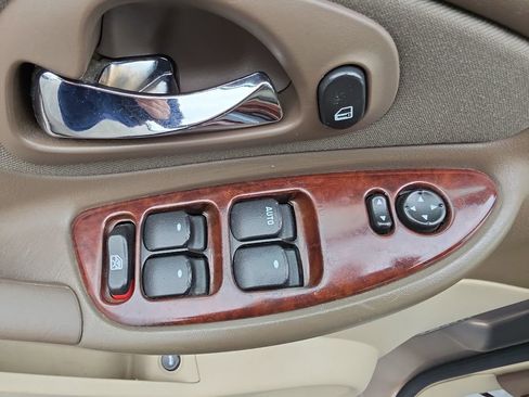 Used 2007 Chevrolet Malibu LT w/ Front Seating Package FWD image 17