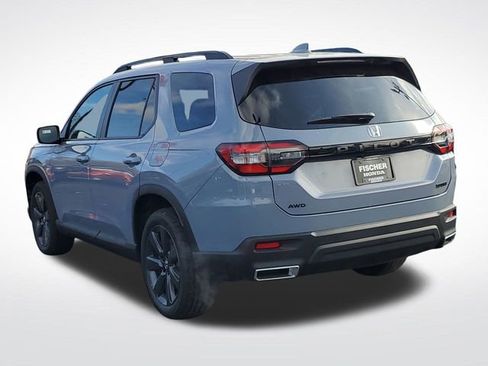 New 2025 Honda Pilot Sport image 4