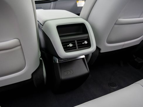 New 2026 Cadillac Lyriq Luxury image 17