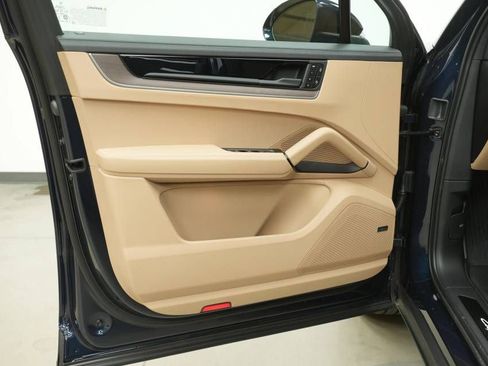 New 2026 Porsche Cayenne E-Hybrid AWD/4WD image 25