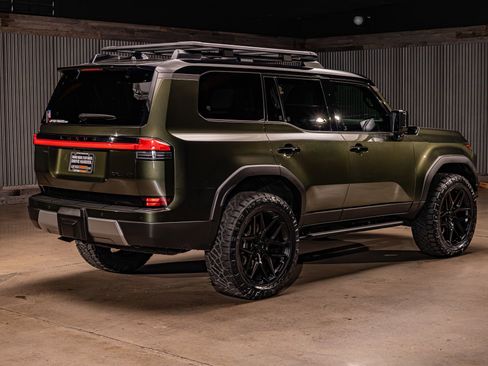 Used 2024 Lexus GX 550 image 10