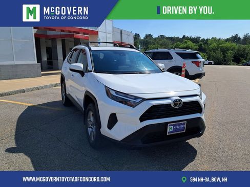 Used 2023 Toyota RAV4 XLE w/ Convenience Package AWD/4WD image 4
