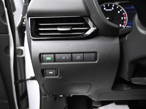 Used 2021 Nissan Sentra SR FWD image 10
