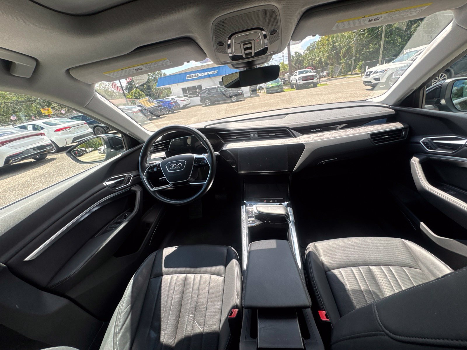 Used 2022 Audi e-tron Premium Plus AWD/4WD image 19