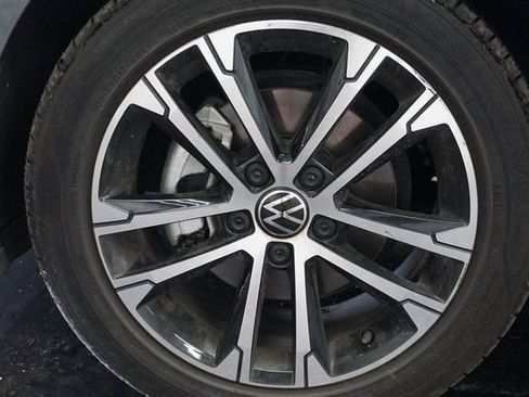 Used 2025 Volkswagen Jetta Sport FWD image 4
