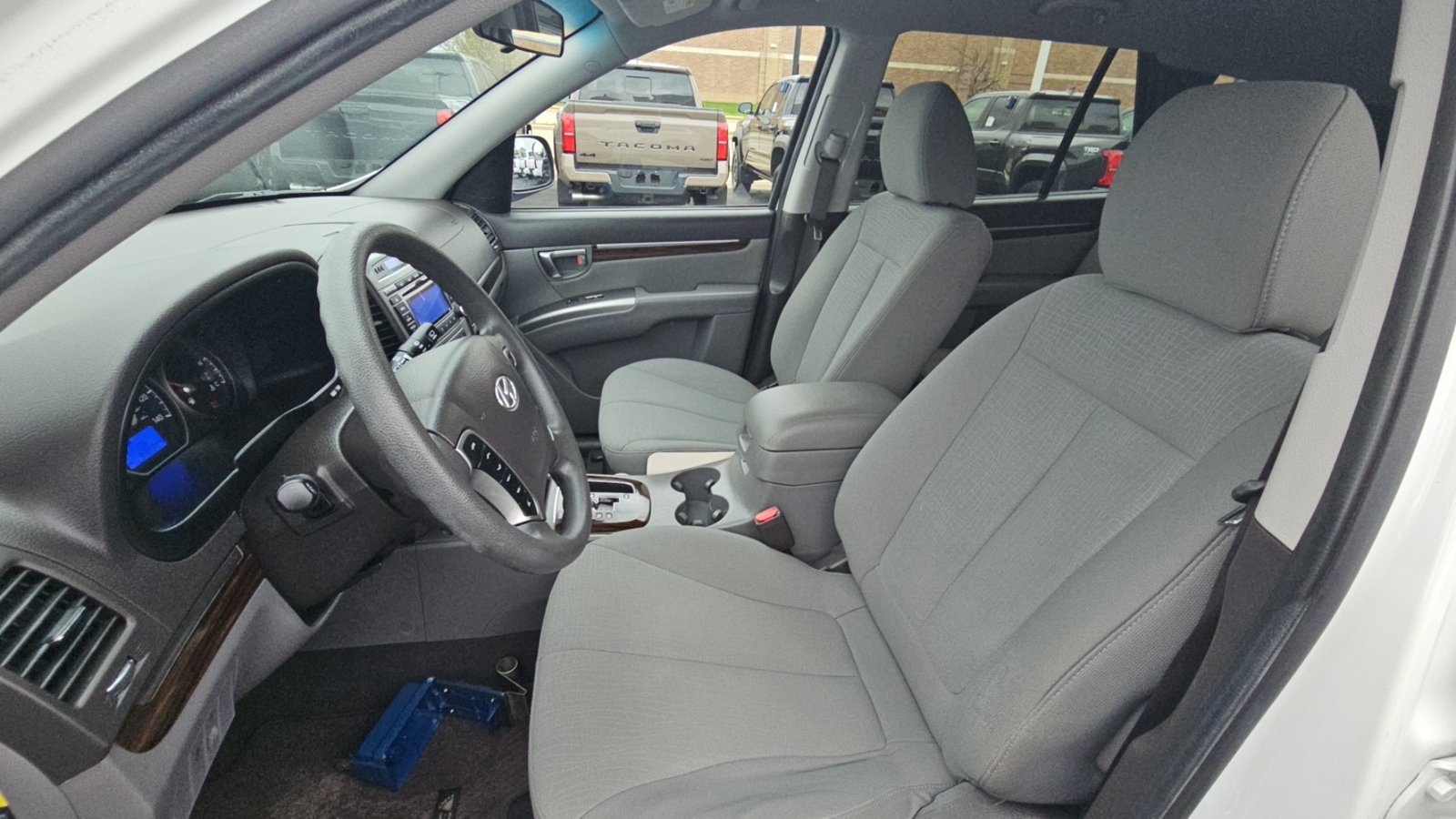 Used 2010 Hyundai Santa Fe GLS FWD image 25