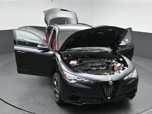New 2025 Alfa Romeo Stelvio Sprint w/ Veloce Package image 52