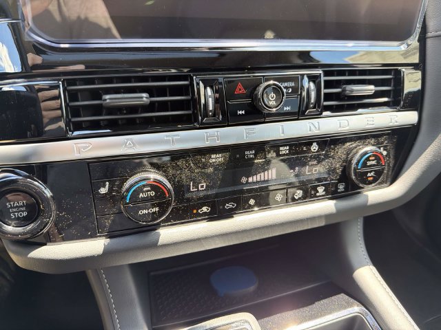 New 2026 Nissan Pathfinder SL w/ SL Premium Package AWD/4WD image 16