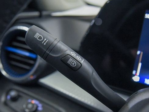 Used 2025 Chevrolet Trax LT w/ LT Convenience Package image 25