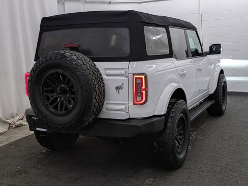 Used 2023 Ford Bronco Outer Banks image 2