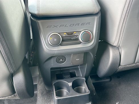 New 2026 Ford Explorer Active w/ Active Comfort Package RWD image 18